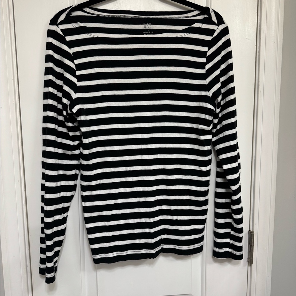Worn one time only Gap fitted stripe tee shirt